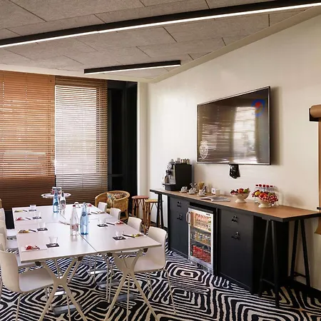Hotel Mama Shelter West