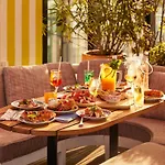 Hotel Mama Shelter West Paris