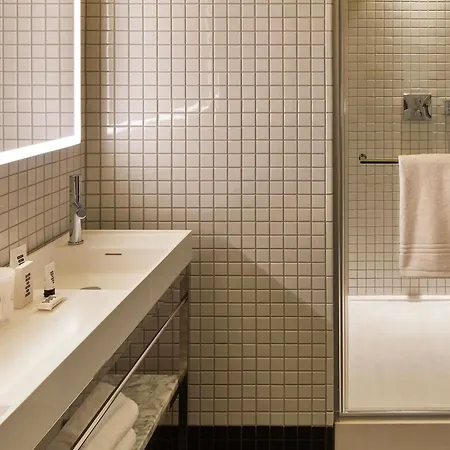 Mama Shelter West Hotel 3*