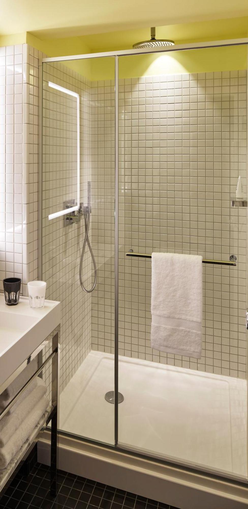 Mama Shelter West 3*